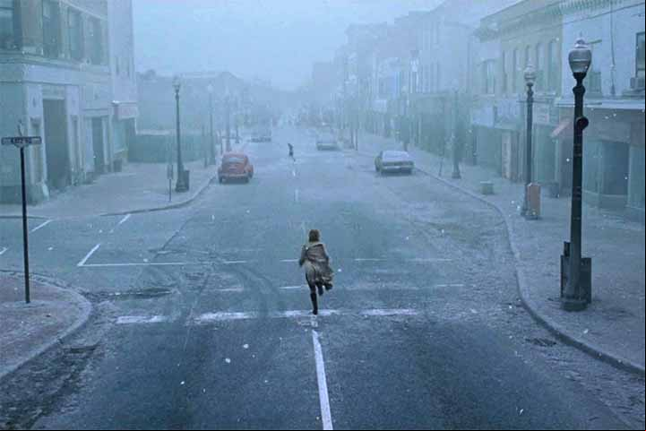 Silent Hill é uma misteriosa cidade rural localizada na Nova Inglaterra (no estado americano de Maine). É considerada um arquétipo das cidades turísticas do estado. Ao longo da série, é mostrada sendo tudo, menos comum. Suas principais indústrias são o turismo e, em menor escala, a agricultura.