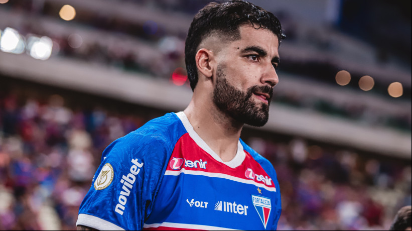 Zagueiro Brítez no jogo Fortaleza x Palmeiras, no Castelão, pelo Campeonato Brasileiro Série A 2024
