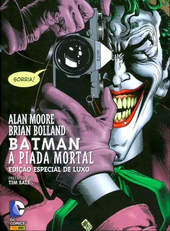 Ao longo dos anos, diversas origens foram exploradas para o Coringa nos gibis. Uma das mais famosas foi apresentada em 1998, na HQ A Piada Mortal, do escritor Alan Moore.