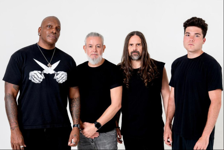 Derrick Green (voz), Paulo Xisto (baixo), Andreas Kisser (guitarra) e Greyson Nekrutman (bateria) formam o Sepultura