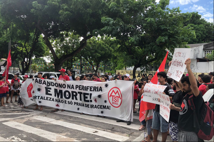MOVIMENTO social realiza marcha pacífica