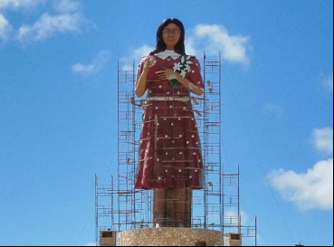 Estátua da Beata Benigna, em Santana do Cariri, será reconstruída após críticas dos devotos
 