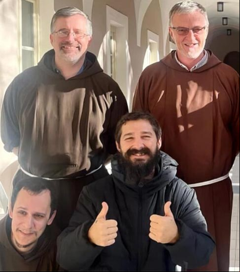“Os frades franciscanos capuchinhos estão radiantes por recebê-lo no rebanho e testemunhar o seu profundo compromisso com a sua jornada de fé”, dizia o texto da postagem.