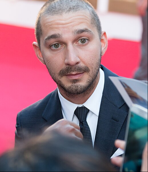 Na época, os representantes legais de LaBeouf emitiram comunicado informando que o cliente havia buscado uma clínica de reabilitação em busca de tratamento.