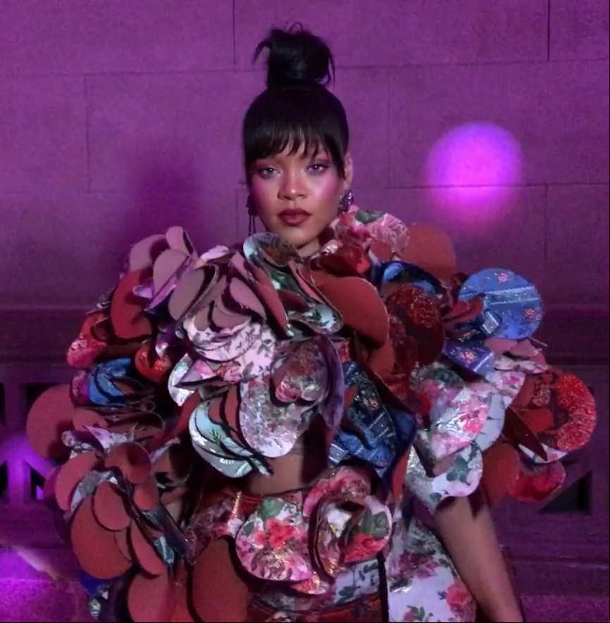 No ranking específico de cantoras, ela ultraou Madona e está em segundo lugar, perdendo apenas para Rihanna (foto).