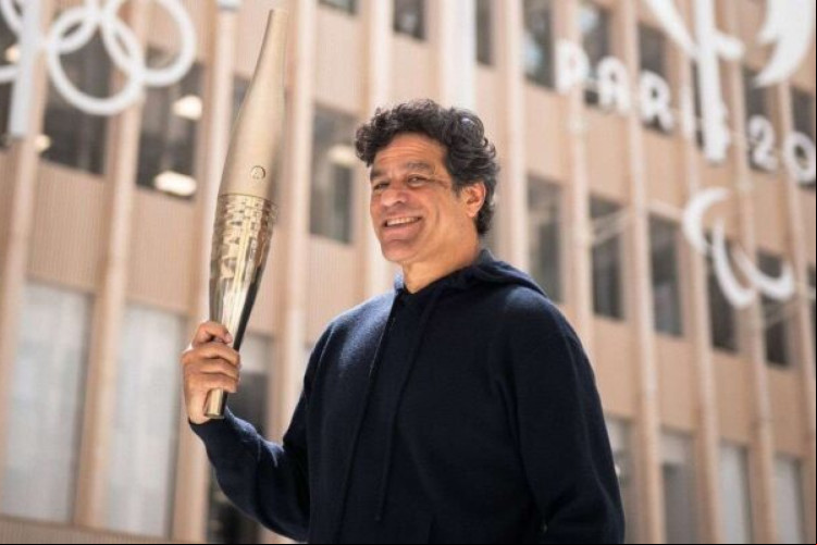 Ídolo do São Paulo e do PSG recebeu o convite de duas cidades sas para repetir gesto que realizou em 2016, no Rio