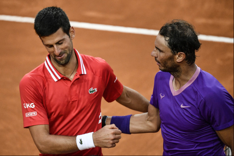 O espanhol Rafael Nadal e o sérvio Novak Djokovic voltam a se encontrar hoje no mesmo local onde eles se enfrentaram pela primeira vez em 2006