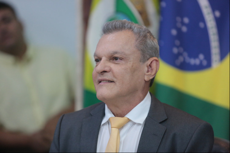 FORTALEZA-CE, BRASIL, 01-08-2024: Prefeito Sarto participa da volta das atividades na Câmara Municipal de Fortaleza. (foto: Fabio Lima/ OPOVO)