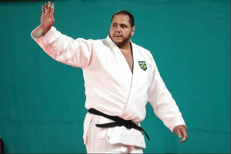 O judoca brasileiro foi superado por Ushangi Kokauri, do Azerbaijão