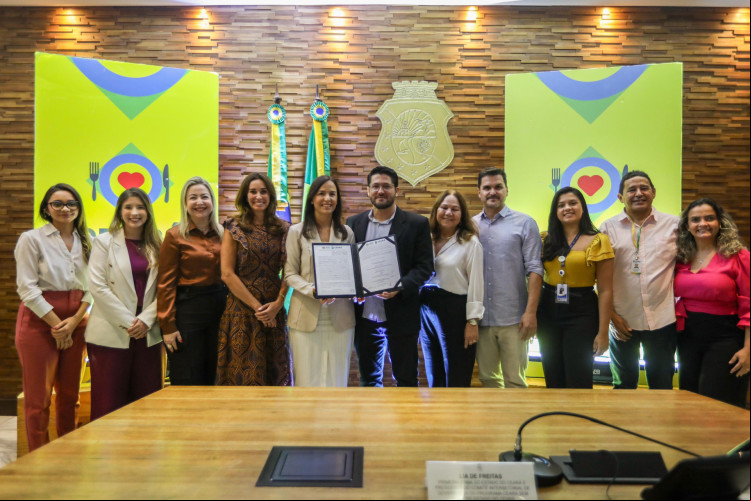 Governo do Estado assina acordo com Instituto Pacto Contra a Fome para extinguir a pobreza no Ceará