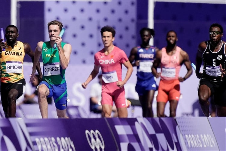 Brasil fica fora da final do revezamento 4x100m no atletismo em Paris