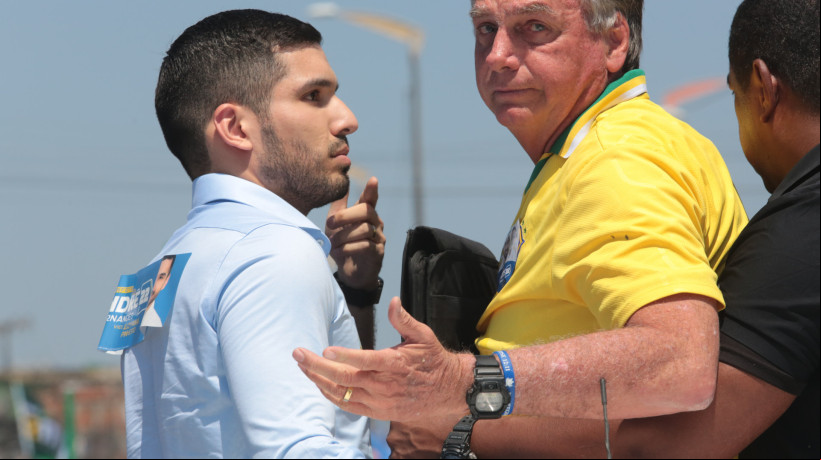 André Fernandes (PL) e o ex-presidente Jair Bolsonaro (PL)