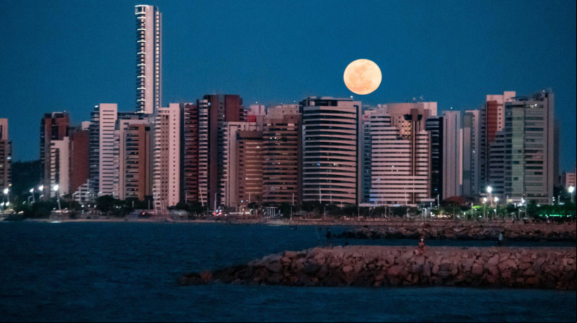 Setembro terá Superlua e Eclipse; veja calendário astronômico do mês