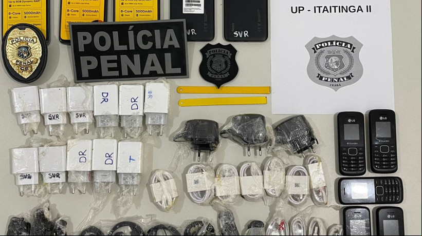Policiais penais apreendem