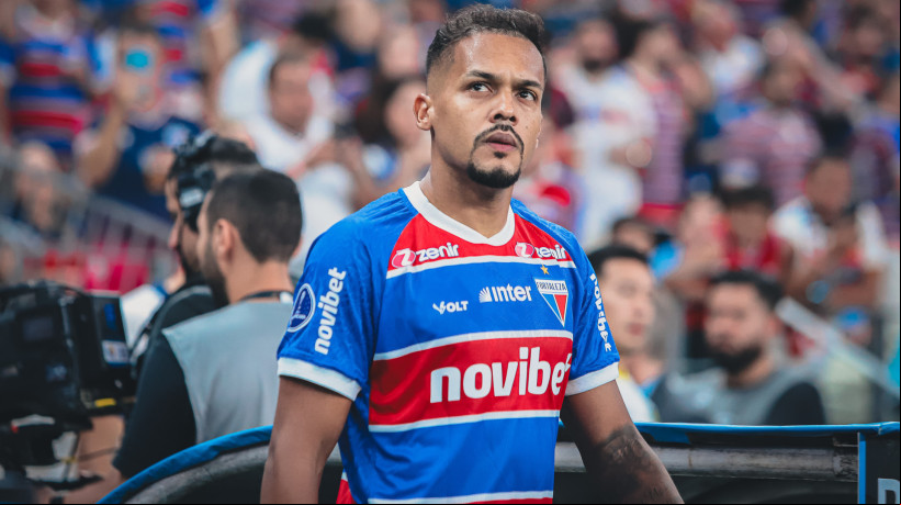 Lateral-esquerdo Bruno Pacheco no jogo Fortaleza x Rosario Central, no Castelão, pela Copa Sul-Americana 2024
