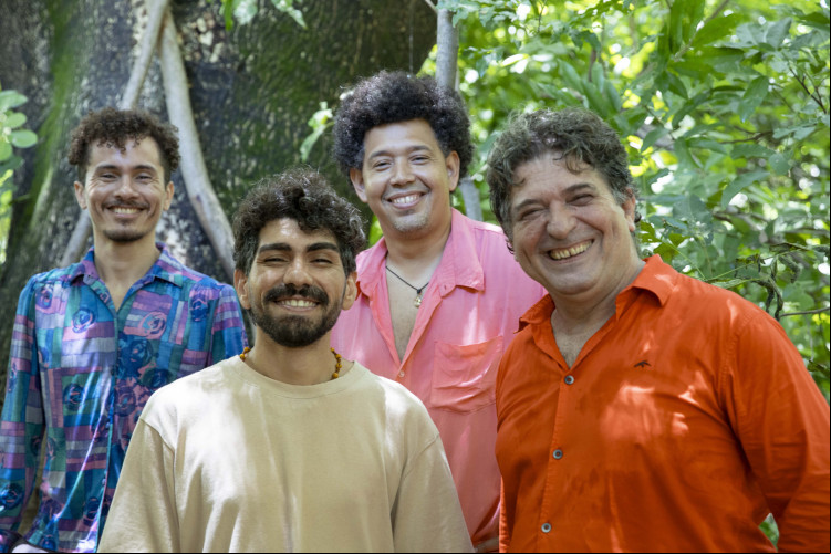 Quarteto Marimbanda lança novo disco Quarteto Marimbanda lança novo disco