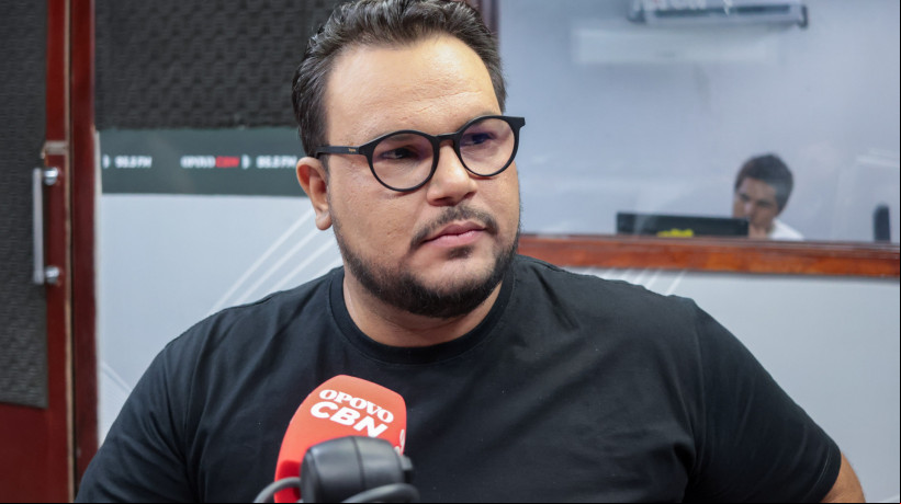 FORTALEZA, CEARÁ, BRASIL, 05-09-2024: Sabatina do canditado a prefeitura Técio Nunes do PSOL na Radio O Povo CBN. (Foto: Samuel Setubal/ O Povo)