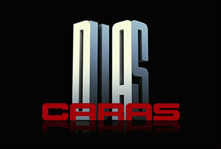 Em ‘Duas Caras’, transmitida entre 2007 e 2008, havia um mistério sobre quem era o “Sufocador de Piranhas”. Ele tinha como alvo as mulheres da favela da Portelinha. Tal segredo só foi esclarecido no último capítulo: Geraldo Peixoto, papel de Wolf Maia, era o responsável.