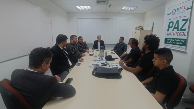 Reunião entre MP, Ceará, Polícia Militar e Civil e integrantes da torcida organizada