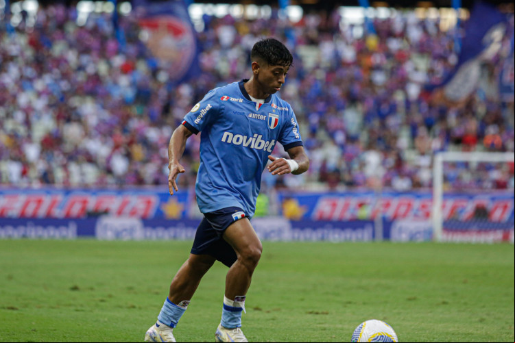 Meia Kervin Andrade no jogo Fortaleza x Criciúma, no Castelão, pelo Campeonato Brasileiro Série A 2024 Meia Kervin Andrade no jogo Fortaleza x Criciúma, no Castelão, pelo Campeonato Brasileiro Série A 2024