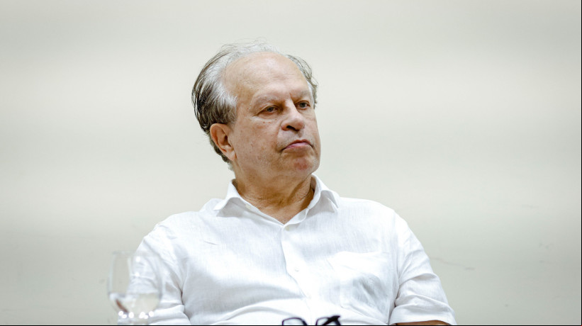 FORTALEZA, CEARÁ, BRASIL-11.09.2024: Renato Janine Ribeiro, da palestra no auditório da reitoria da UFC. (Foto/Aurélio Alves)