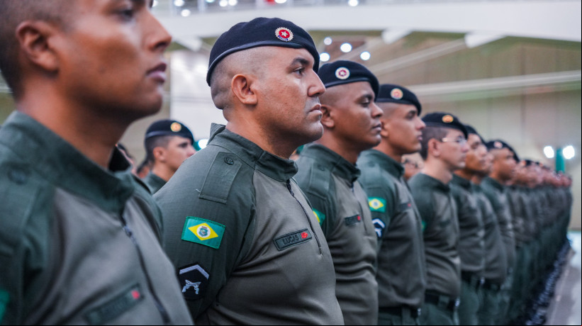 FORTALEZA, CEARÁ, 13-09-2024: Formação de policiais militares. O evento contou com a presença do Governador do Estado do Ceará, Elmano de Freitas, o Secretário de Segurança, Roberto Sá, e o Coronel Comandante-Geral da Polícia Militar do Ceará, Klênio Savyo. (Foto: Fernanda Barros / O Povo)