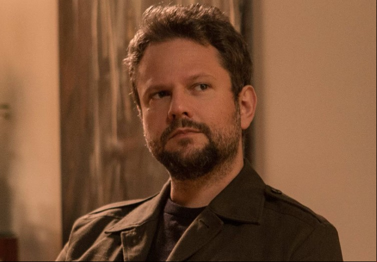 Selton Mello - Ator e diretor premiado em filmes e séries, encarnou personagens marcantes no cinema nacional, como o Chicó, de “Auto da Compadecida”, e João Estrella, em “Meu Nome Não é Johnny”.