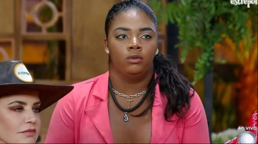 Raquel Brito é afastada de reality após sentir dor torácica em prova, diz relatório