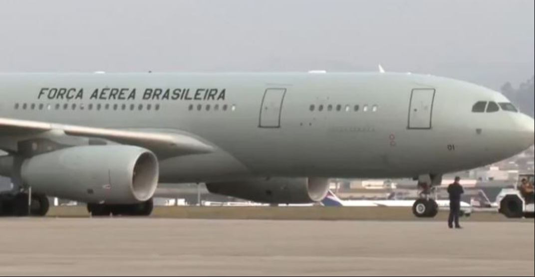 O mesmo avião retorna ao Líbano para buscar outros cidadãos que querem voltar ao Brasil para fugir do risco de novos ataques, diante do conflito entre Israel e o grupo extremista Hezbollah.