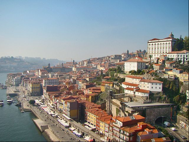 Nações que promovem a paz tendem a ver avanços em suas economias, com crescimento no turismo e maior atração de investimentos estrangeiros.