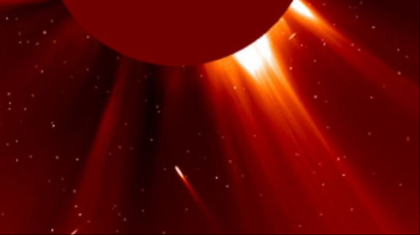 O cometa ou por seu ponto mais próximo da Terra em 23 de outubro, mas atingiu uma magnitude muito fraca para ser vista a olho nu