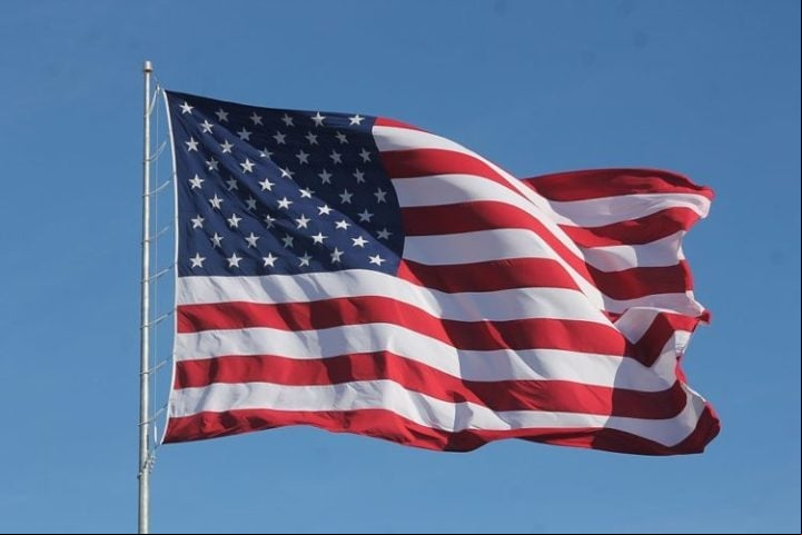 Afinal, o Departamento de Estado dos Estados Unidos teme que os norte-americanos, que residem na Itália possam infringir a lei, mesmo depois da decisão do parlamento.