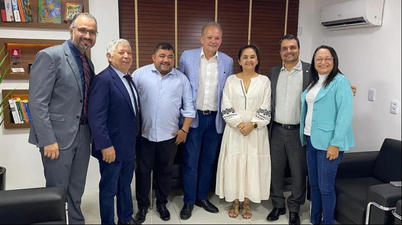 Vereadores do PDT e presidente nacional da sigla se reuniram nesta quinta-feira, 31