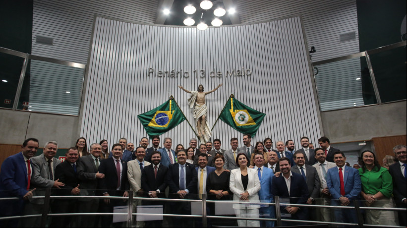 Evandro Leitão reinaugura plenário da assembleia legislativa após incêndio. (foto: Fabio Lima/ OPOVO)