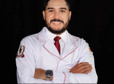 De acordo com informações obtidas pelo O POVO, a vítima era o cirurgião dentista, de 32 anos, Rômulo Façanha 