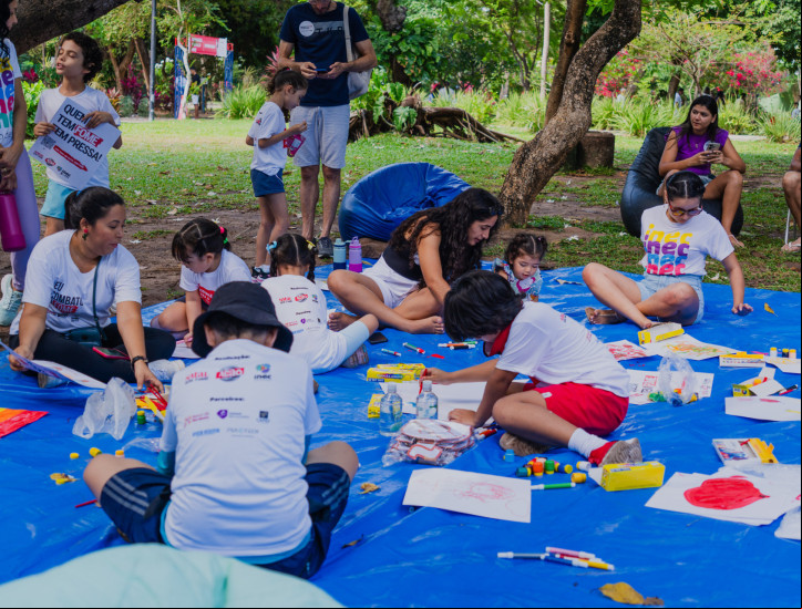 FORTALEZA-CE, BRASIL, 09-11-2024: Evento do Natal Sem Fome, no Parque Adahil Barreto, com atividades ao ar livre, oficinas e recebimento de alimentos doados. (Foto: Fernanda Barros/ O Povo)