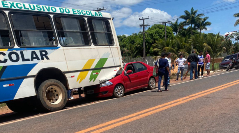 Os ocupantes do veículo, incluindo o bebê, foram enviados a uma unidade de saúde, mas a criança não resistiu aos ferimentos