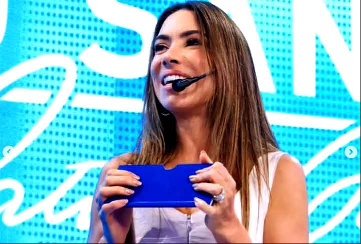 No dia 1º de agosto, Patrícia comandou o primeiro programa após a morte de Silvio Santos. “Vamos continuar esse legado com muita alegria”, declarou, emocionada.