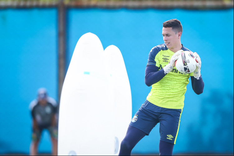 Goleiro Brenno em treino do Grêmio no CT Luiz Carvalho Goleiro Brenno em treino do Grêmio no CT Luiz Carvalho
