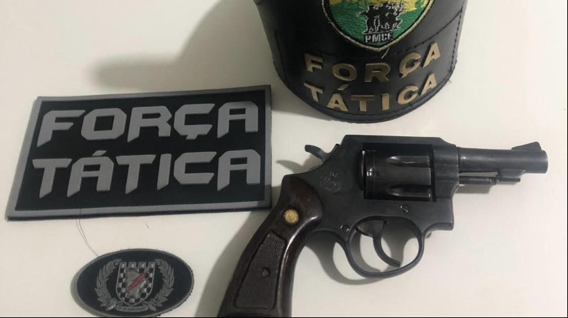 Apreensão de arma de fogo e prisão de três pessoas no bairro Vicente Pinzon