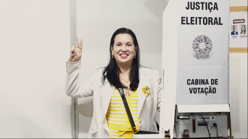 Christiane Leitão, eleita para a presidência da OAB-CE para o triênio 2025-2027, em entrevista à rádio O POVO CBN