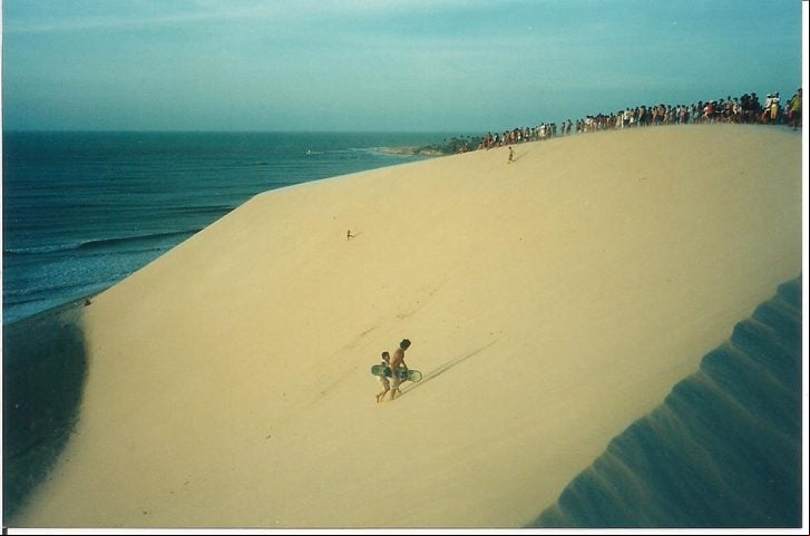 Com a inauguração do aeroporto de Jericoacoara em 2017, o fluxo de turistas aumentou consideravelmente.
