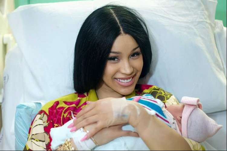 Cardi B deu à luz Blossom Cardi B deu à luz Blossom