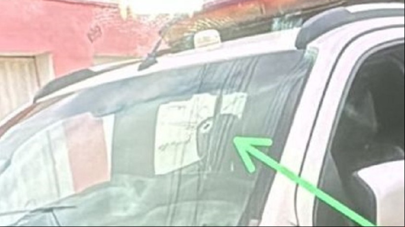 Foto mostra local em que a viatura foi atingida por disparo efetuado por criminosos em Boa Viagem. PM foi atingido