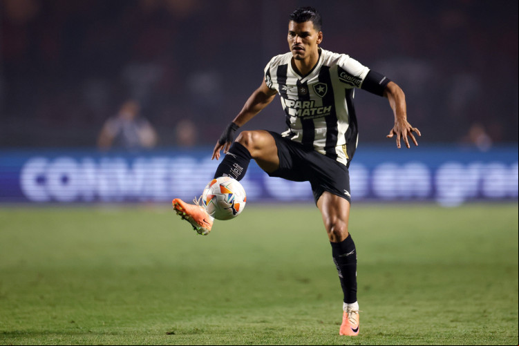 Volante Danilo Barbosa no jogo São Paulo x Botafogo, no Morumbis, pela Copa Libertadores 2024 Volante Danilo Barbosa no jogo São Paulo x Botafogo, no Morumbis, pela Copa Libertadores 2024