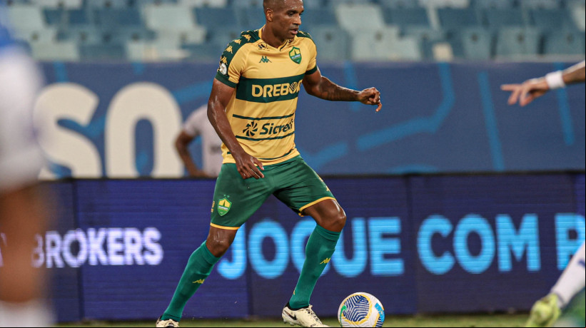 Zagueiro Marllon no jogo Cuiabá x Bahia, na Arena Pantanal, pelo Campeonato Brasileiro Série A 2024