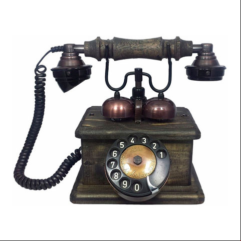 Os telefones existem desde o final do Século 19. Houve um tempo em que era necessário discar os números para poder ligar para alguém. Hoje em dia, já dá para ligar apertando só um botão.