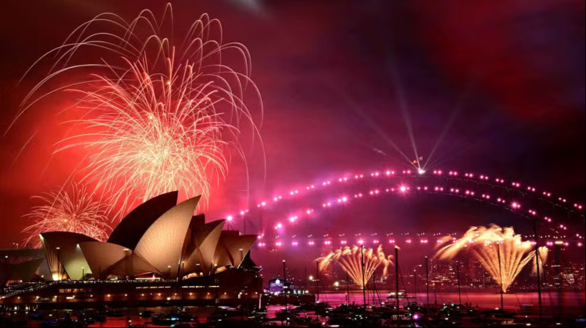 Queima de fogos realizada em Sydney, na Austrália, que já está em 2025