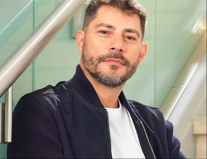 Segundo o jornalista, a suspensão do medicamento aconteceu porque os corticoides não estavam surtindo o efeito esperado.