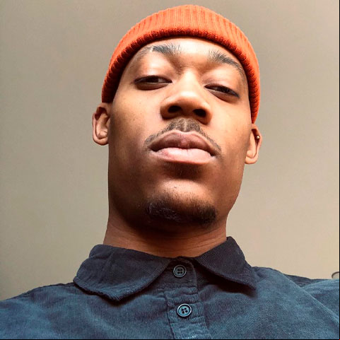 Evaristo Costa não é a única pessoa conhecida diagnosticado com a doença de Crohn. Além dele, o ator Tyler James Williams (conhecido por seu papel de Chris na série “Todo Mundo Odeia o Chris”) também convive com o problema.
